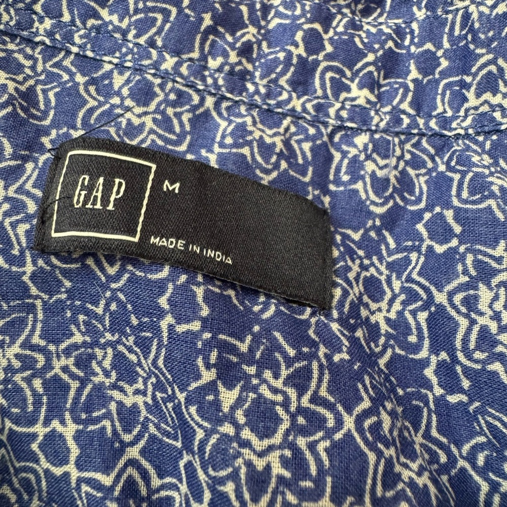 Gap Blue Patterned Button-Up - image 2